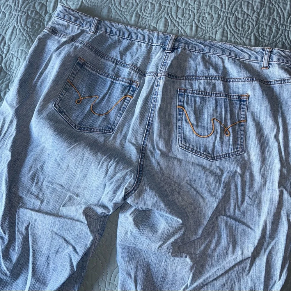 Taillissime Classic Blue Denim Capris - Picture 4 of 6